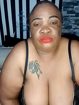 Snapshot of BigHotMatureXx chatting on October 12, 2025, 2:05 pm BigHotMatureXx online show from October 12, 2025, 2:05 pm