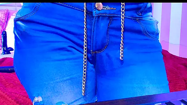 Carolina hernandez22 online show from December 29, 2024, 3:46 pm