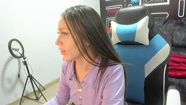 Carolina hernandez22 online show from January 11, 2025, 2:20 am