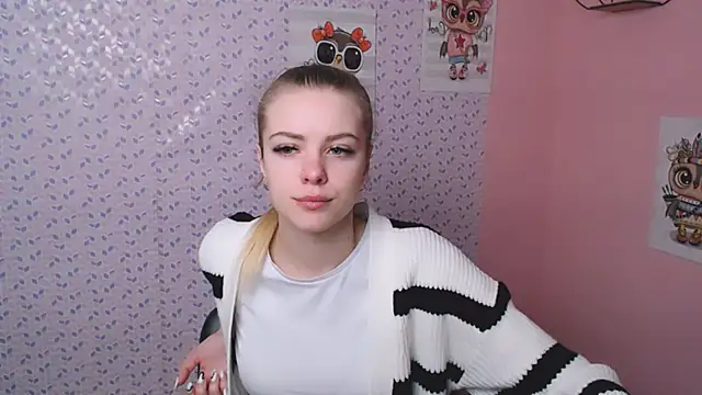AliceFlirtt  online show from January 21, 2025, 12:50 pm