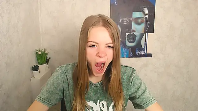 AliceFlirtt  online show from September 13, 2025, 8:36 am