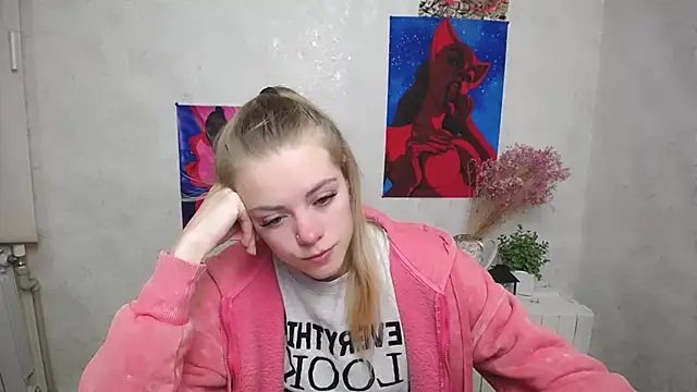 AliceFlirtt  online show from October 6, 2025, 7:50 am