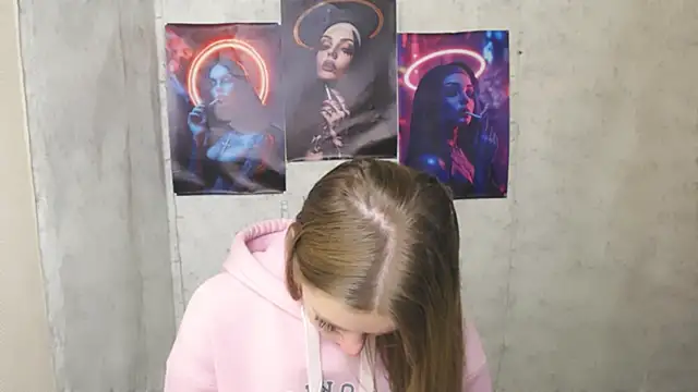 AliceFlirtt  online show from November 11, 2025, 9:09 am