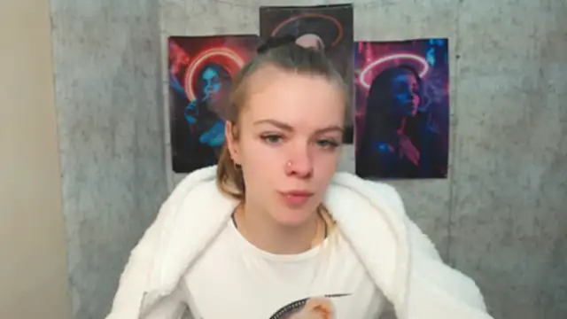 AliceFlirtt  online show from November 12, 2025, 11:43 am