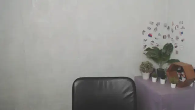 AliceFlirtt  online show from December 15, 2025, 12:53 pm