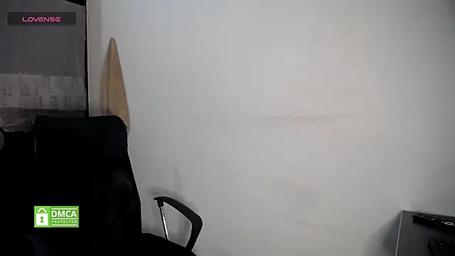 Snapshot of susana2523 chatting on December 3, 2024, 6:37 am susana2523 online show from December 3, 2024, 6:37 am