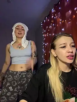 Dooubletroublee online show from February 2, 2025, 10:28 pm