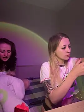 Dooubletroublee online show from February 21, 2025, 3:01 am