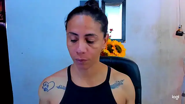 juanblakbigcock online show from May 18, 2026, 3:29 pm