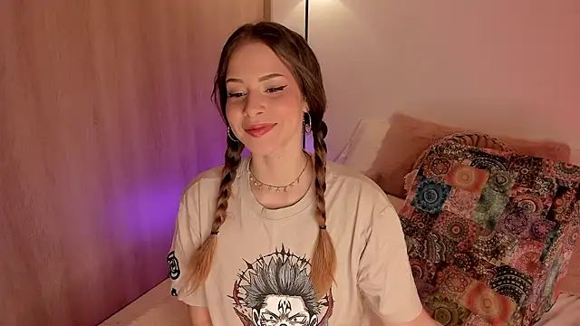 Snapshot of Lady_lacey05 chatting on April 2, 2026, 1:25 am Lady lacey05 online show from April 2, 2026, 1:25 am