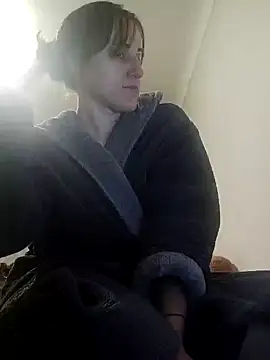 Snapshot of emeli_moon chatting on December 9, 2024, 9:58 pm emeli moon online show from December 9, 2024, 9:58 pm