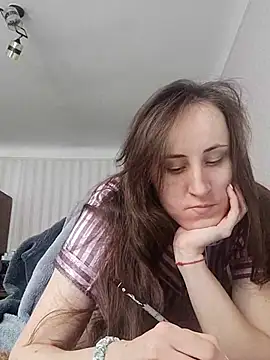 Snapshot of emeli_moon chatting on February 28, 2025, 7:48 am emeli moon online show from February 28, 2025, 7:48 am