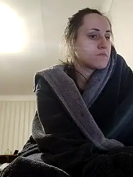 Snapshot of emeli_moon chatting on March 3, 2025, 7:17 pm emeli moon online show from March 3, 2025, 7:17 pm