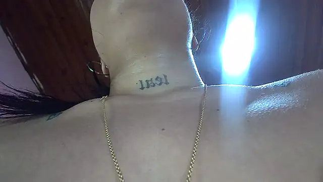 white sexy  online show from February 20, 2025, 9:11 am