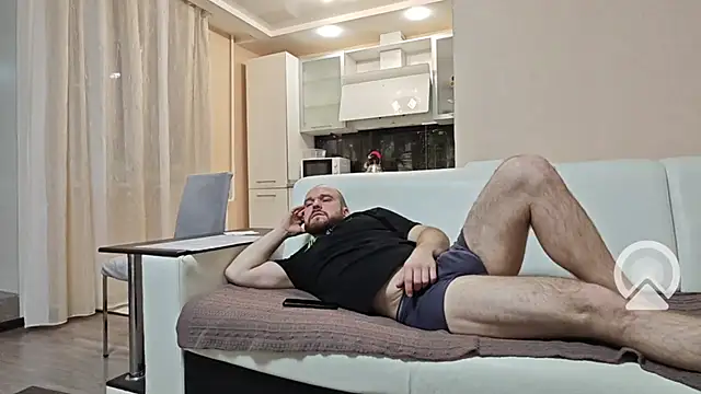 andy candy  online show from March 21, 2025, 11:34 pm