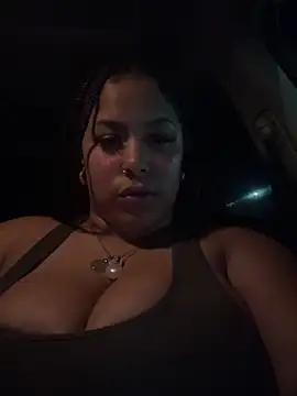 lovelymyah online show from February 9, 2025, 6:33 am