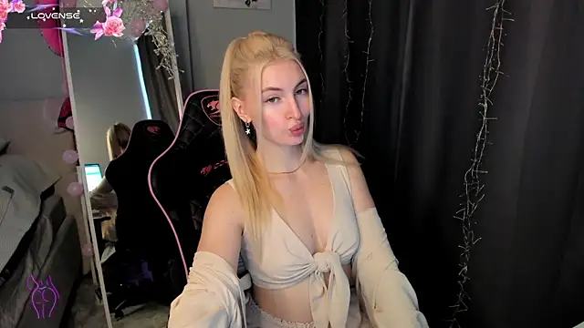 Kimmy powell online show from May 5, 2026, 3:47 am