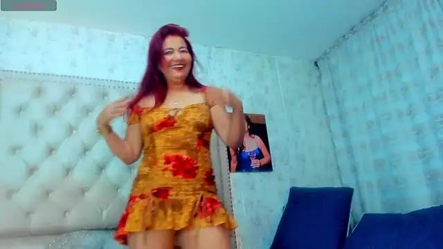 Snapshot of Victoriarouss- chatting on October 13, 2025, 10:10 pm Victoriarouss- online show from October 13, 2025, 10:10 pm