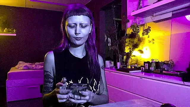 Snapshot of god_x_girl chatting on February 5, 2025, 8:57 pm god x girl online show from February 5, 2025, 8:57 pm