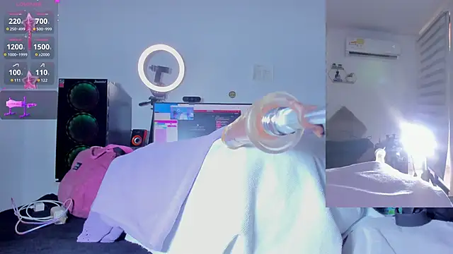 Abigail Girl   online show from December 19, 2025, 5:20 pm