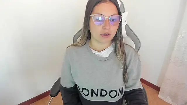 samantha  wilson online show from January 7, 2025, 1:46 pm