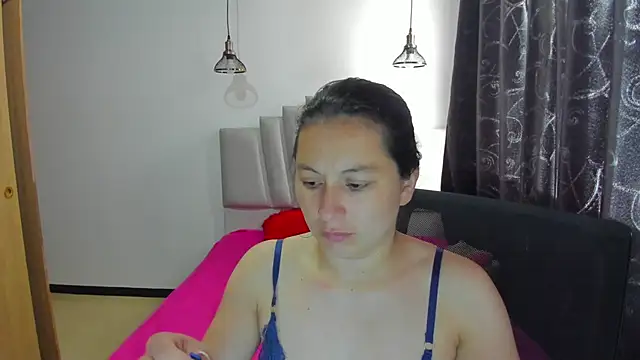 samantha  wilson online show from October 30, 2025, 1:56 pm