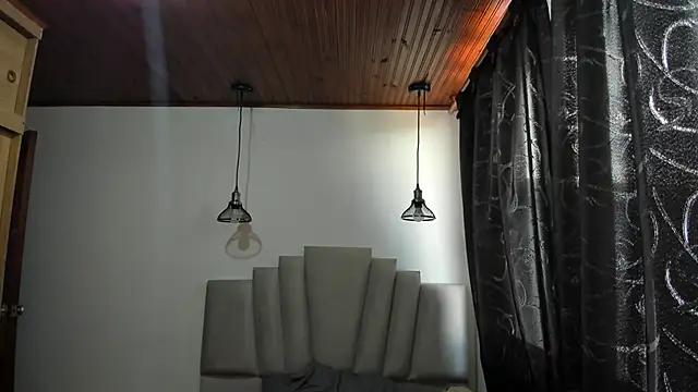 samantha  wilson online show from November 28, 2025, 3:04 pm