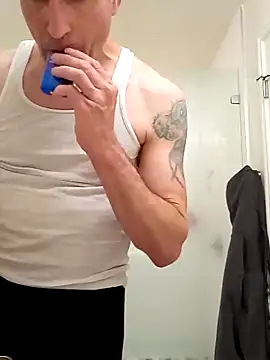 El Gizmo online show from March 13, 2025, 4:56 pm