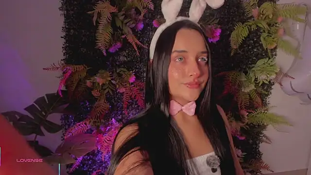 Snapshot of hanna_lee02 chatting on October 30, 2025, 12:50 pm hanna lee02 online show from October 30, 2025, 12:50 pm