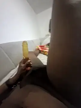 Snapshot of PlasticSurface727 chatting on October 5, 2025, 11:24 pm PlasticSurface727 online show from October 5, 2025, 11:24 pm