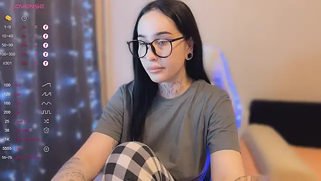 Snapshot of AnastasiaSun chatting on October 19, 2025, 3:56 pm AnastasiaSun online show from October 19, 2025, 3:56 pm