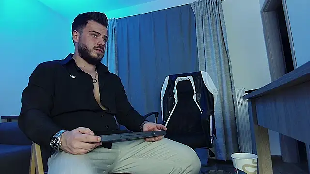 Snapshot of juliusmasters chatting on December 29, 2024, 4:40 pm juliusmasters online show from December 29, 2024, 4:40 pm