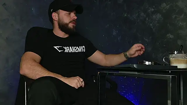 juliusmasters online show from November 27, 2025, 8:11 pm