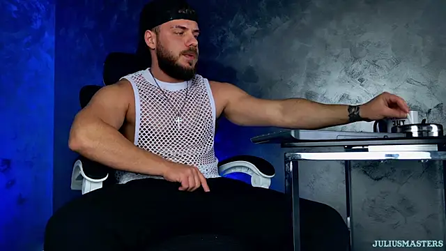 juliusmasters online show from February 1, 2026, 9:57 pm