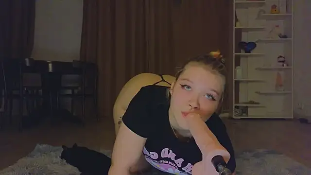 Snapshot of May_aster chatting on September 28, 2025, 8:36 pm May aster online show from September 28, 2025, 8:36 pm