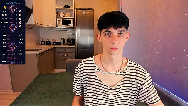 Aaron Boom online show from September 22, 2025, 12:23 am