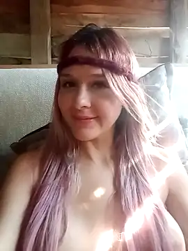 KeylacabreraC online show from November 7, 2025, 1:33 pm