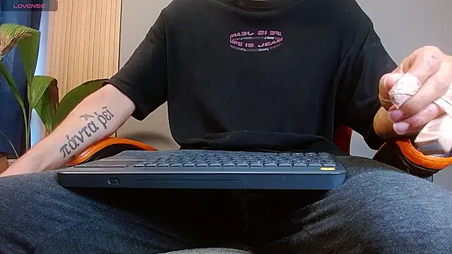 Snapshot of Mr_WhiteCock chatting on November 2, 2025, 7:38 pm Mr WhiteCock online show from November 2, 2025, 7:38 pm