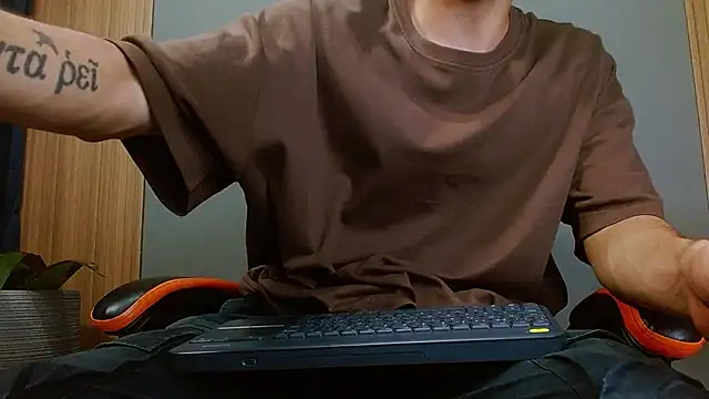 Mr WhiteCock online show from November 11, 2025, 2:44 am