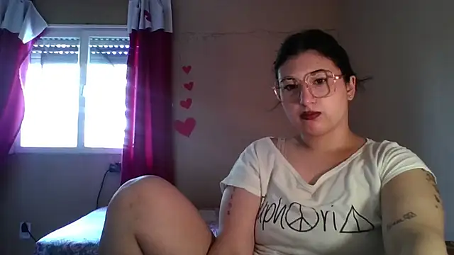 imsohornydacom online show from February 25, 2026, 3:54 pm