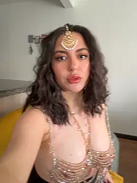 sukhakunis1 online show from June 14, 2026, 1:24 pm