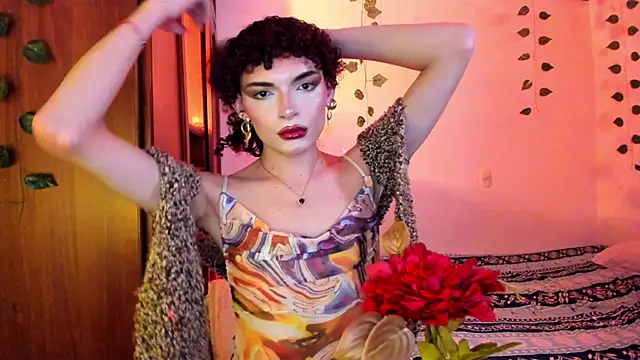 lucianromero online show from December 14, 2025, 6:52 am