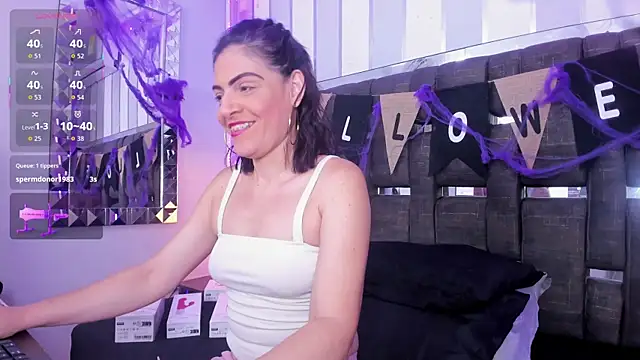 KatteMoss online show from October 24, 2025, 8:27 pm