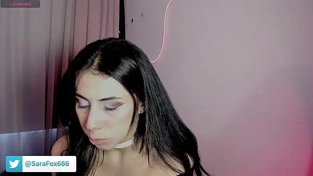 Sara Foxx1 online show from August 3, 2026, 7:39 pm
