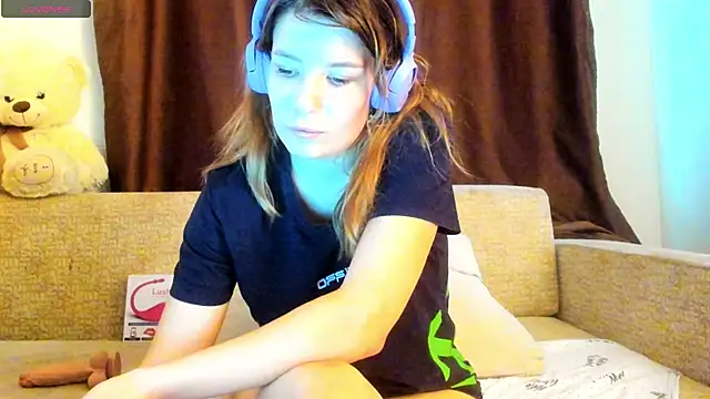 Leila purr18 online show from September 12, 2025, 9:42 am