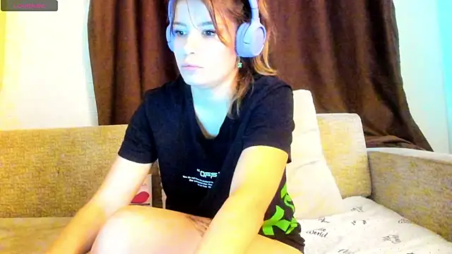 Leila purr18 online show from September 13, 2025, 11:54 am