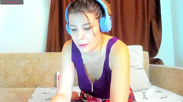 Leila purr18 online show from September 15, 2025, 8:25 am