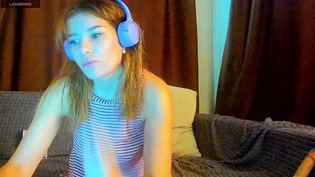 Leila purr18 online show from October 2, 2025, 10:55 am