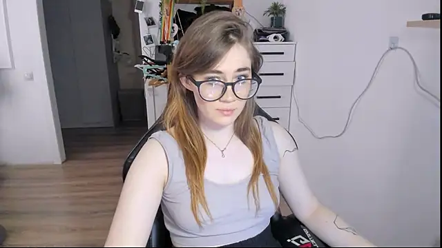 PureHeartt  online show from September 24, 2025, 8:50 am