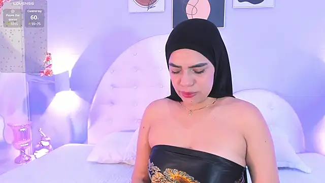 Snapshot of Umarani_ chatting on March 15, 2025, 6:43 pm Umarani online show from March 15, 2025, 6:43 pm
